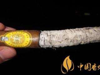雪茄烟灰有什么作用 从烟灰状态可以看出雪茄的品质！