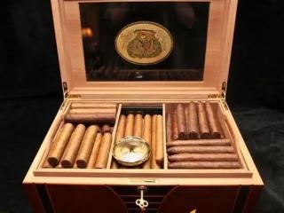 初次使用雪茄保湿盒需要注意什么  初次使用雪茄保湿盒注意事项