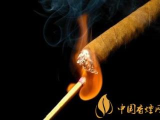 雪茄为什么要用火柴点燃 用火柴点雪茄的作用及原因分析