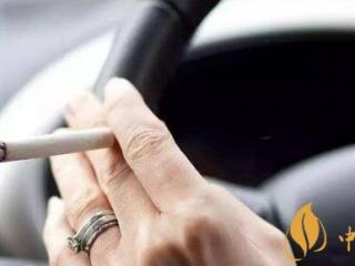 开车抽烟扣分吗 开车吸烟怎么处罚