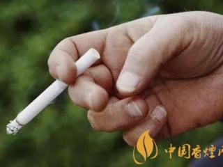 抽真烟和假烟哪个危害大 抽假烟的危害介绍