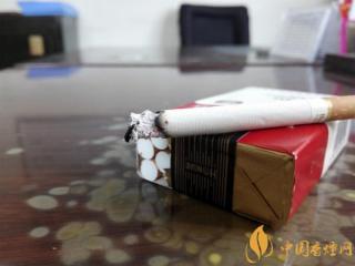红河烟软甲好抽吗 品高年优质的红河烟经典之作